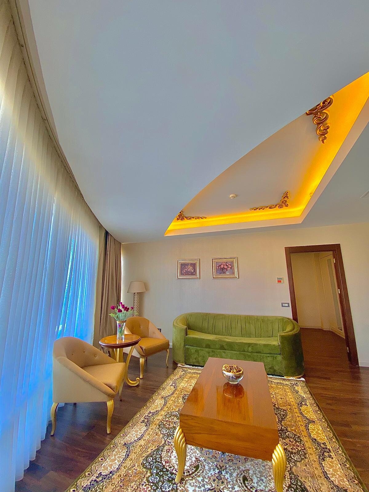 Morrian Hotel