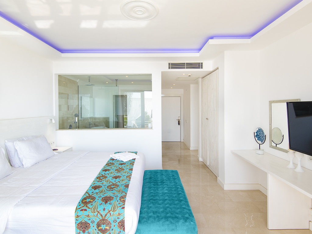 Highclere Hotel & Spa +14