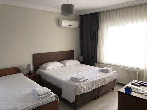 Özdemir Otel · 10