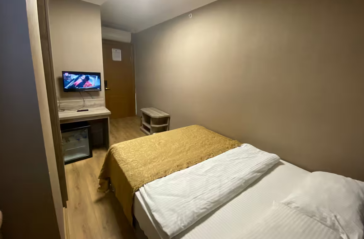 Golden Lounge Hotel · 2