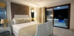 King Suit Pool Room Deniz Manzaralı Görseli