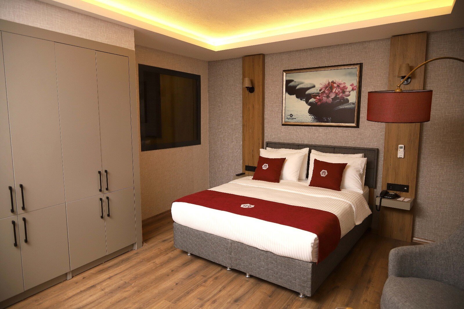 Jacuzzi Suite
