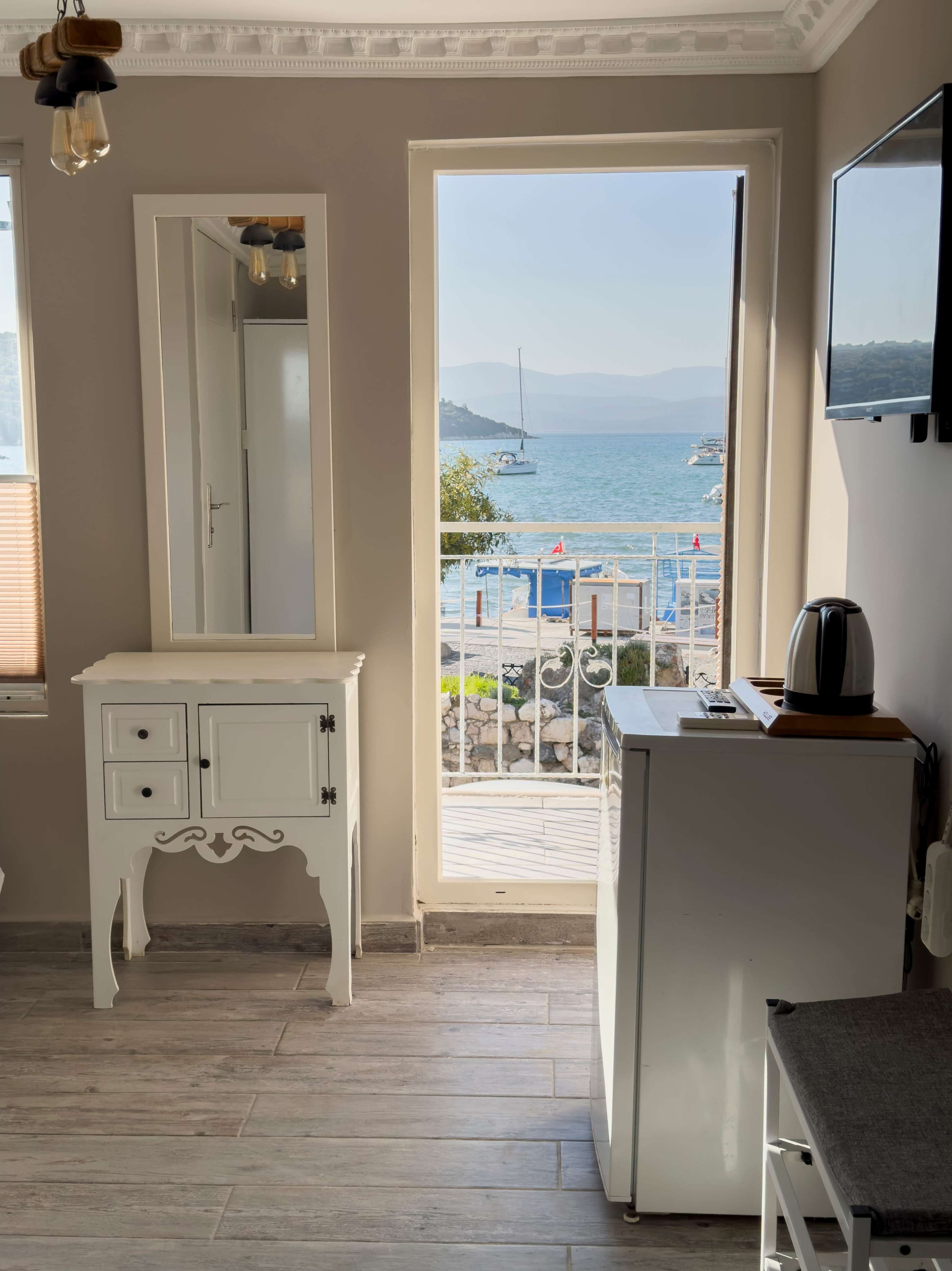 Mare Balkony Marpessa