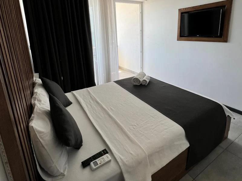 Deluxe Room, Pool View