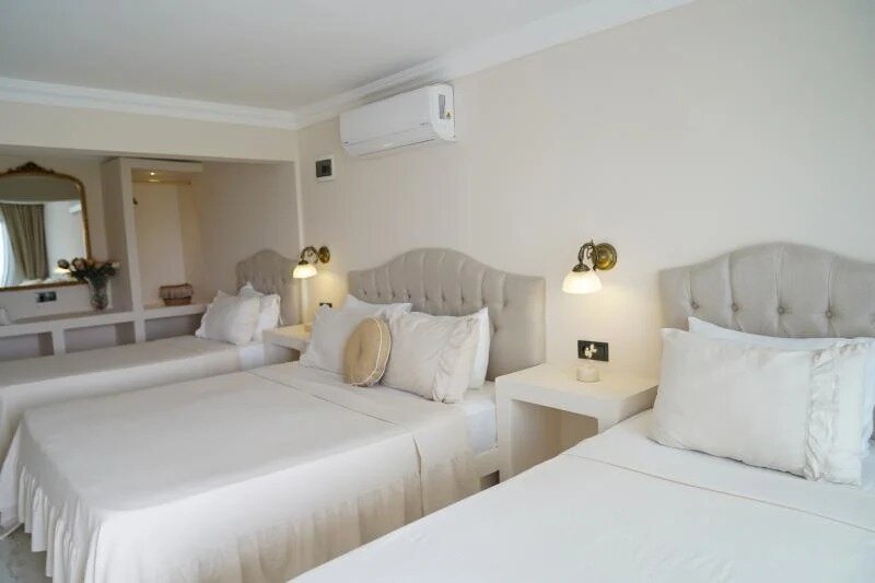 Cunda House Küçük Otel