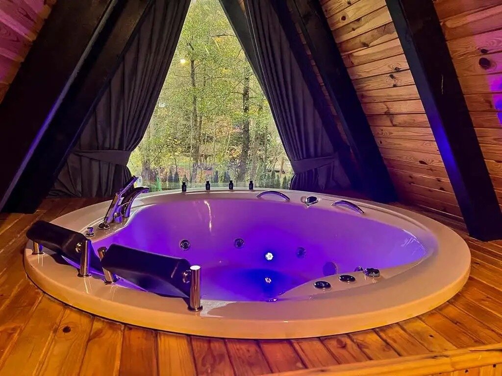 Isıtmalı Havuzlu, Jakuzili Bungalov