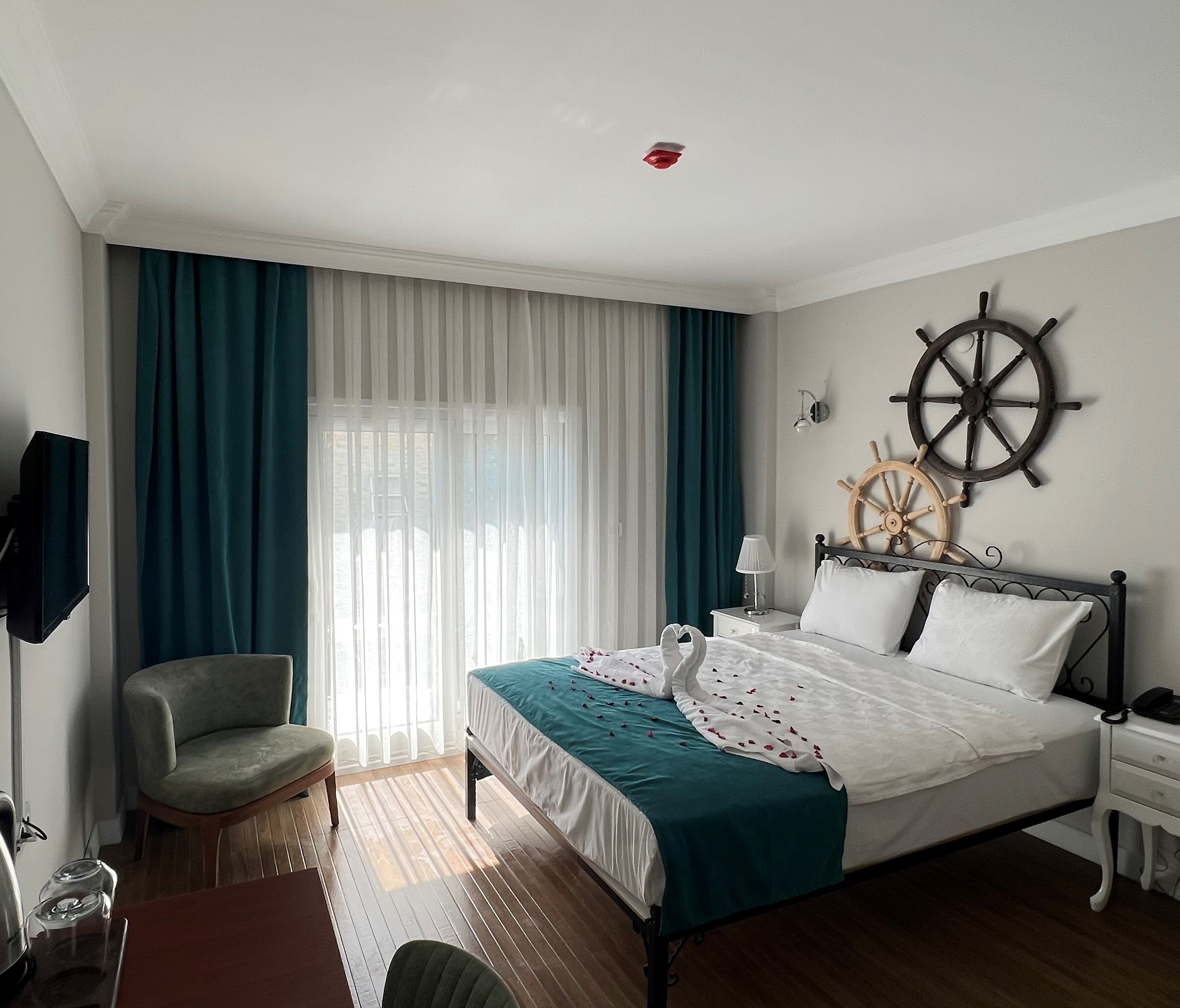 Superior Room, Garden View