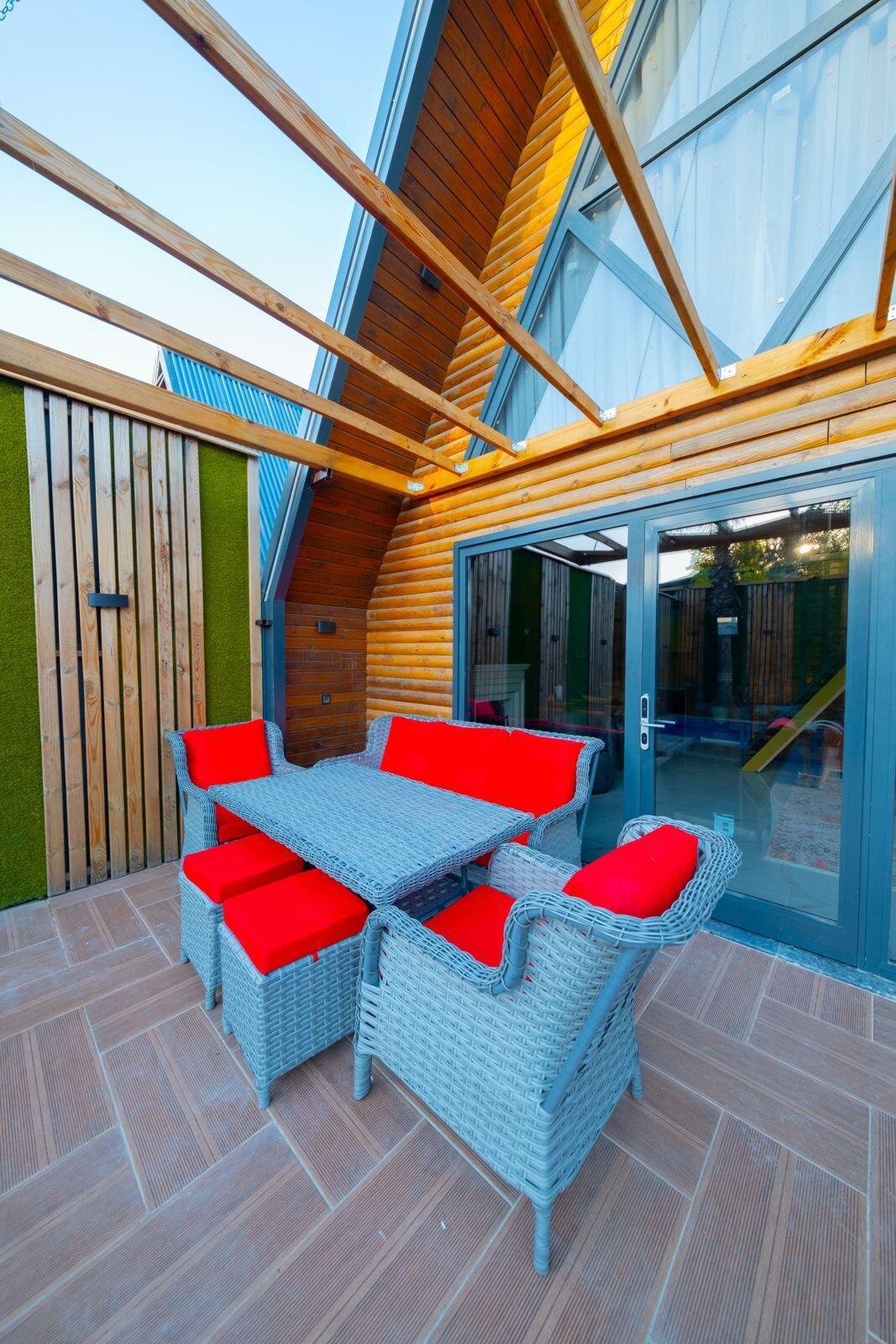 2+1 Isıtmalı Havuzlu Jakuzili Bungalow