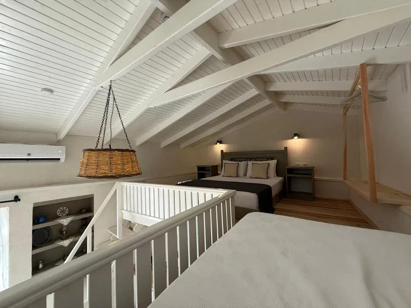 MAYKA Loft Suite