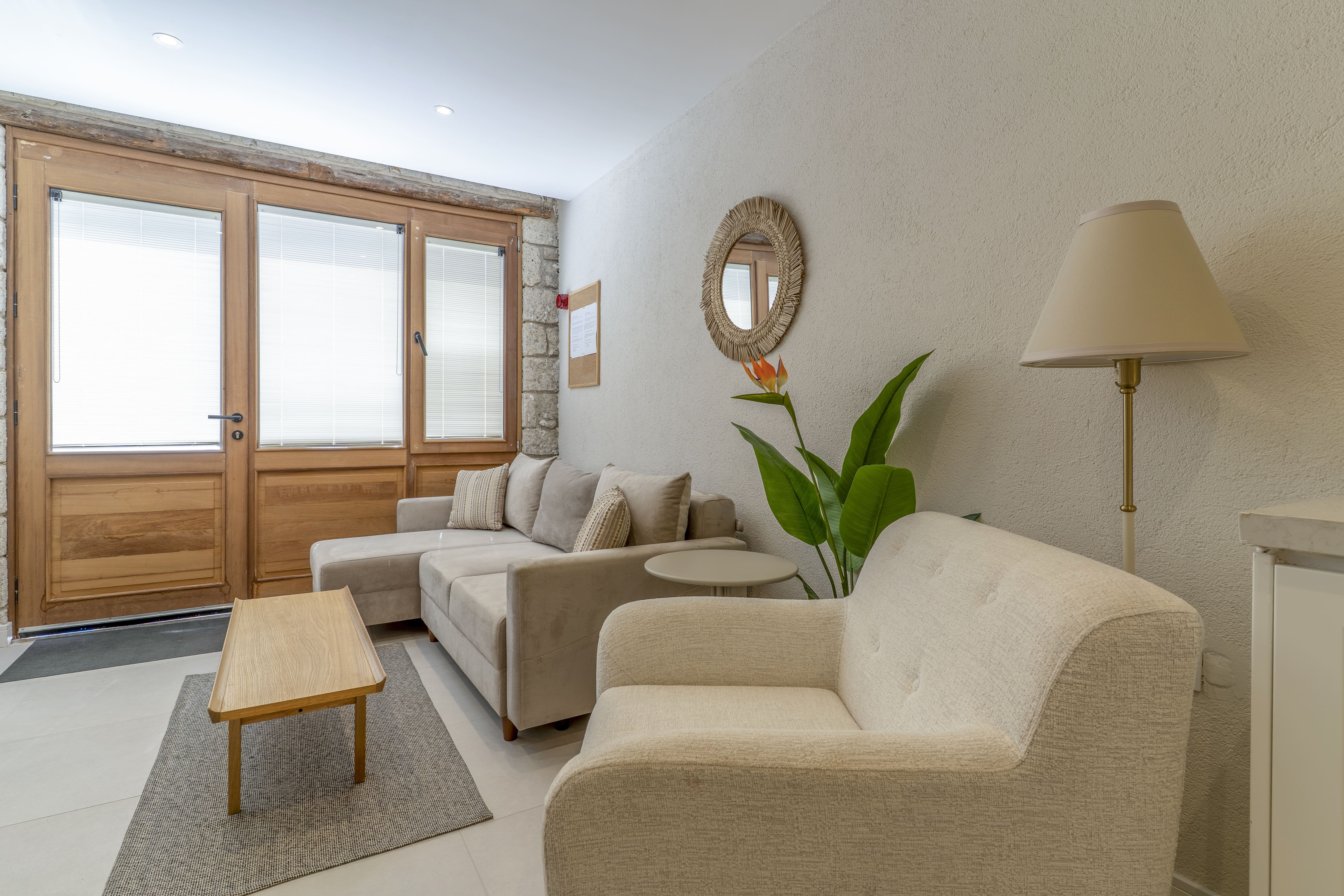 Naro Suites 2