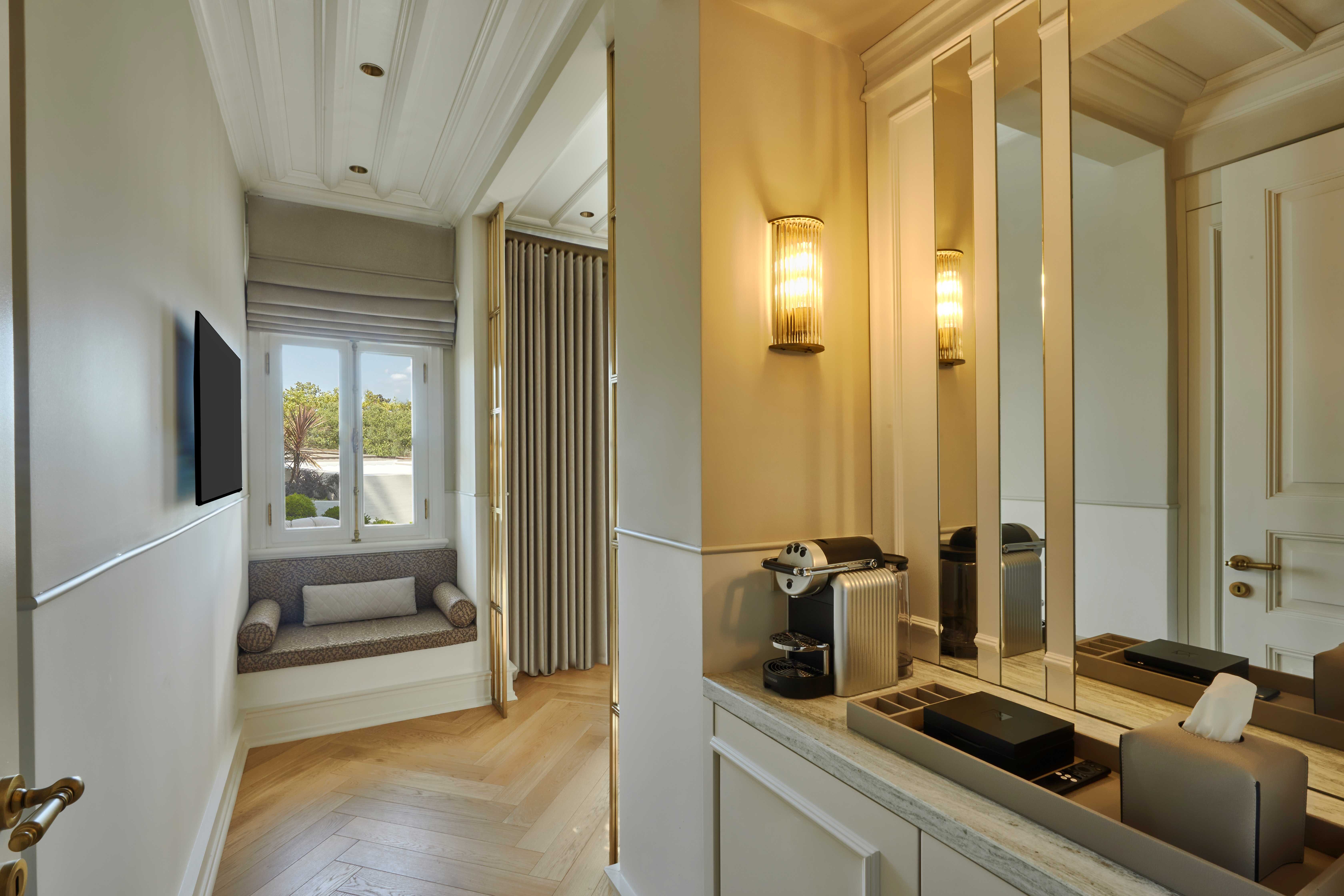 Superior Queen Room