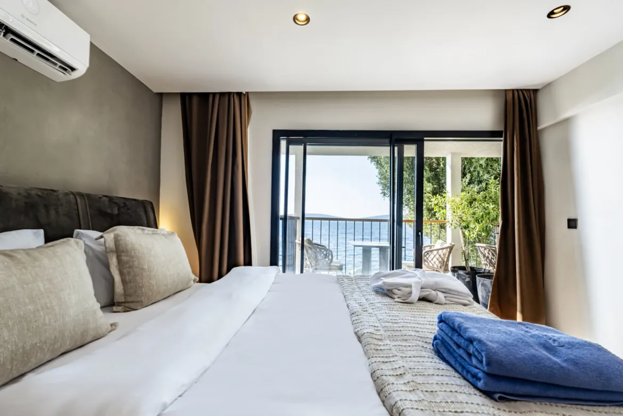 Isolina Hotel