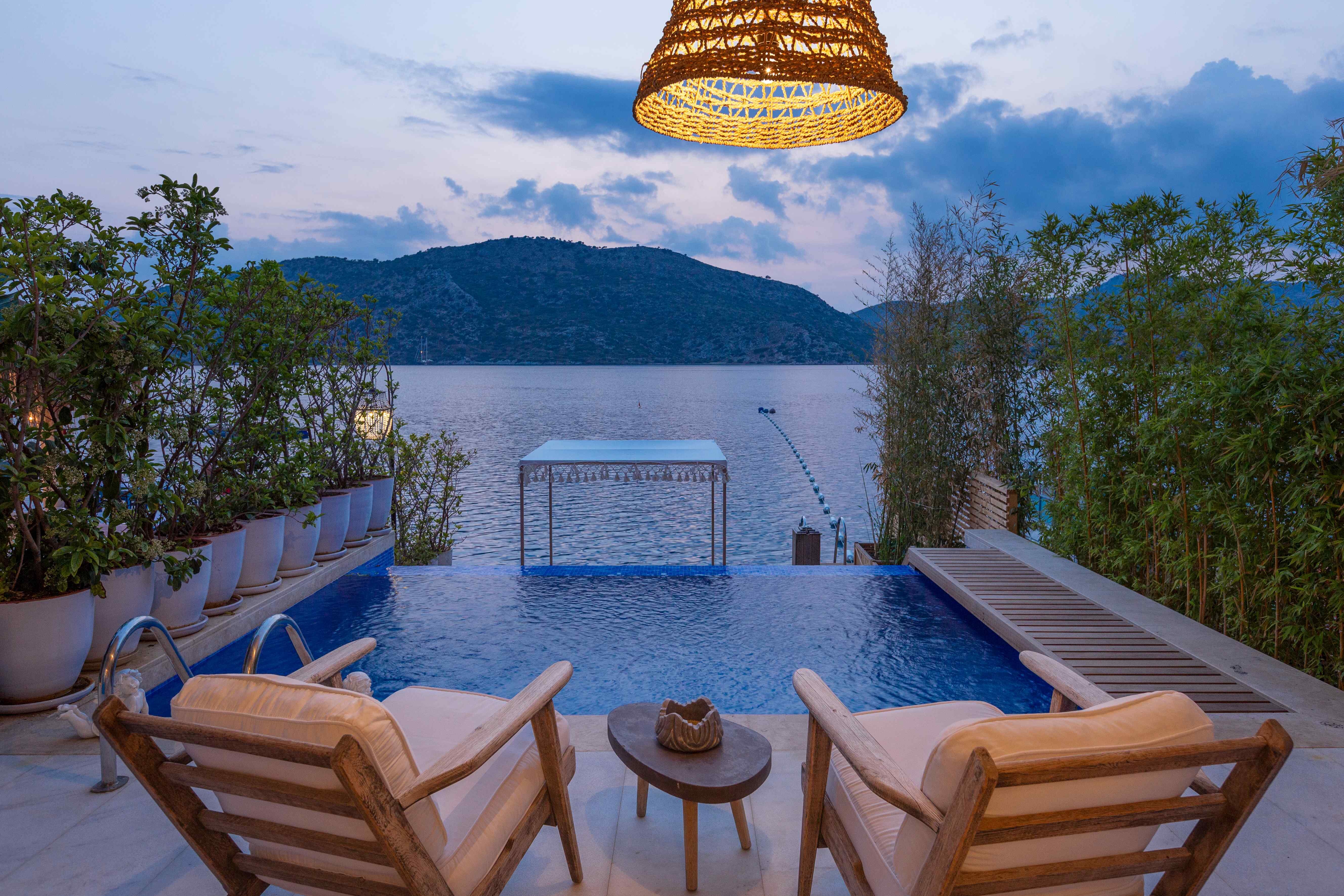 Özel Havuzlu Signature Suite (Lotus)