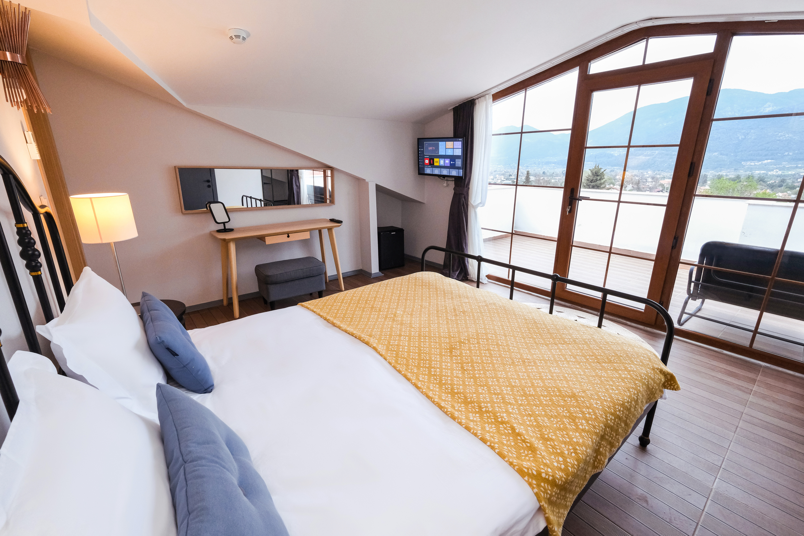 Terrace Penthouse Room (Jacuzzi, Terrace)