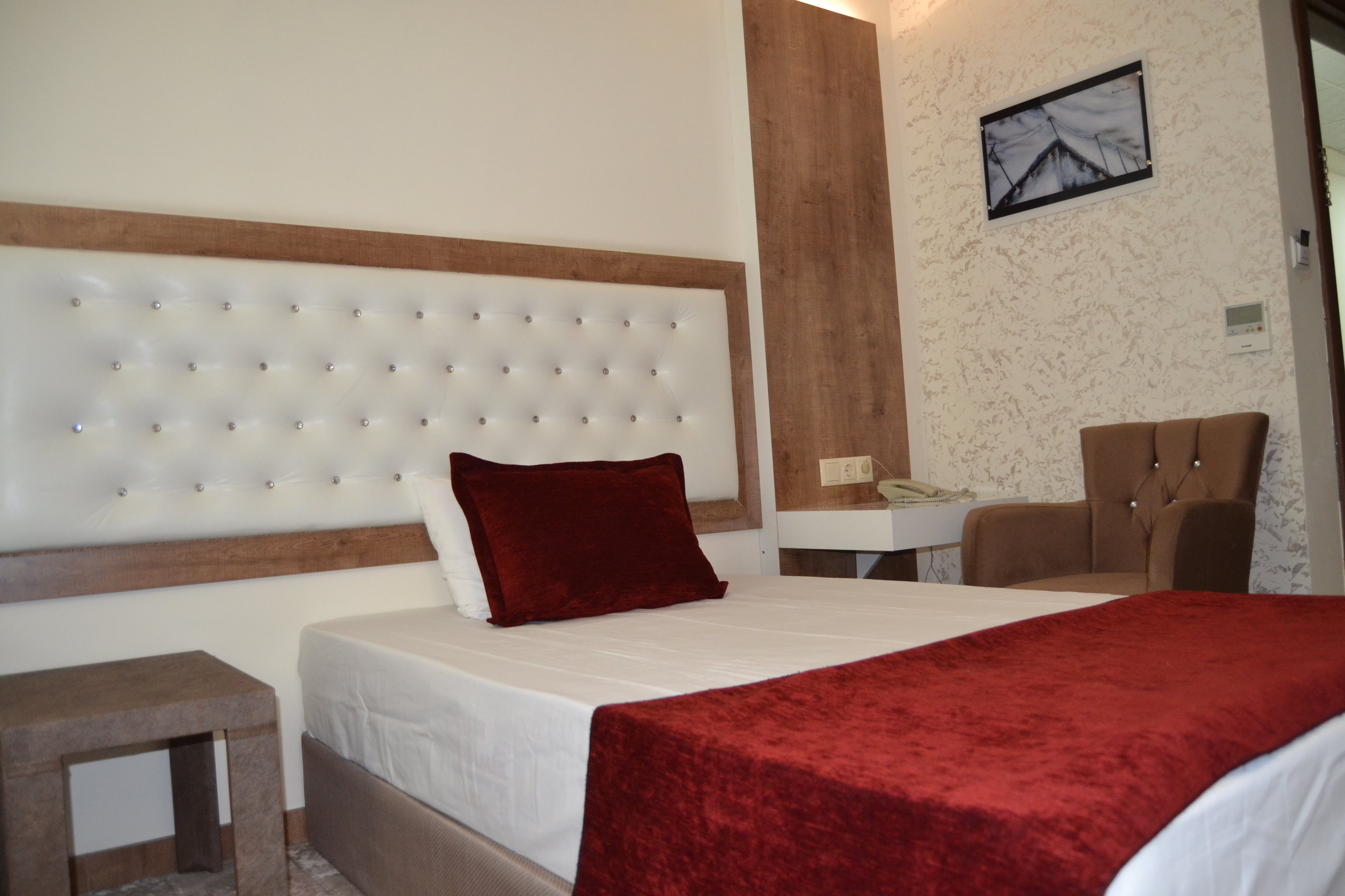 Standard Room (1 Person)