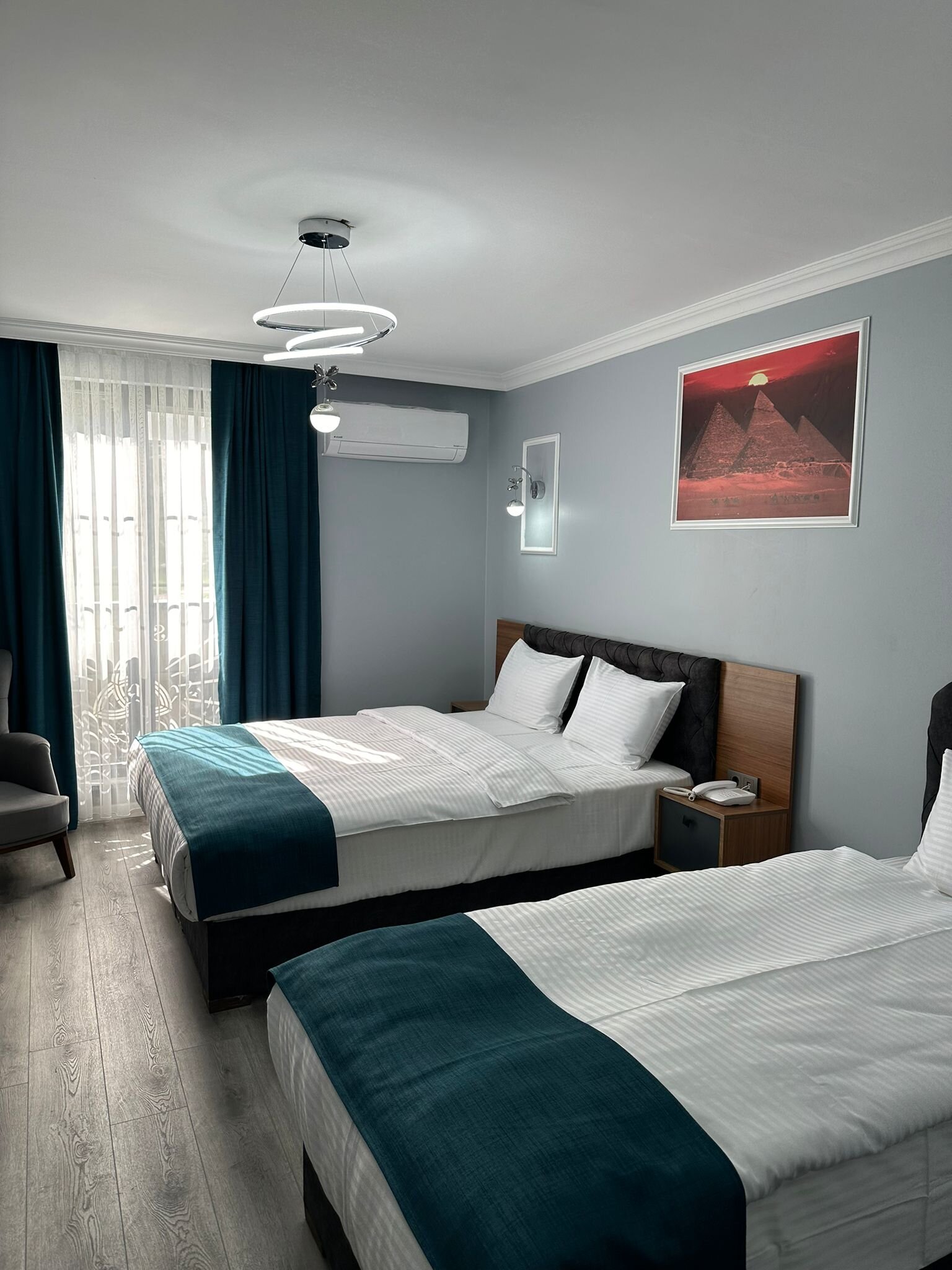 Asgard Hotel · 7
