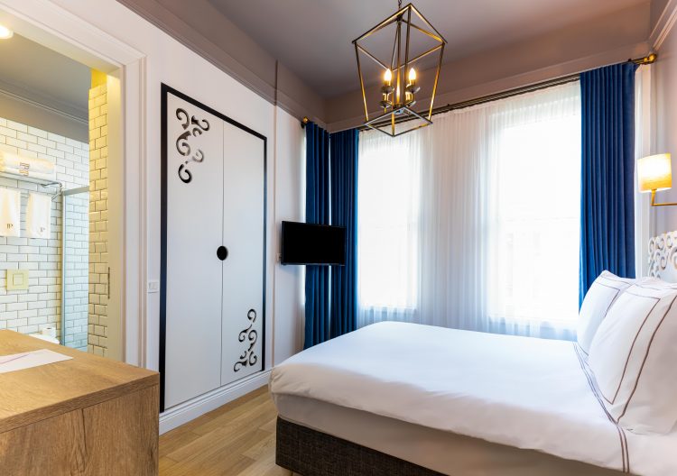 Petros Hotel