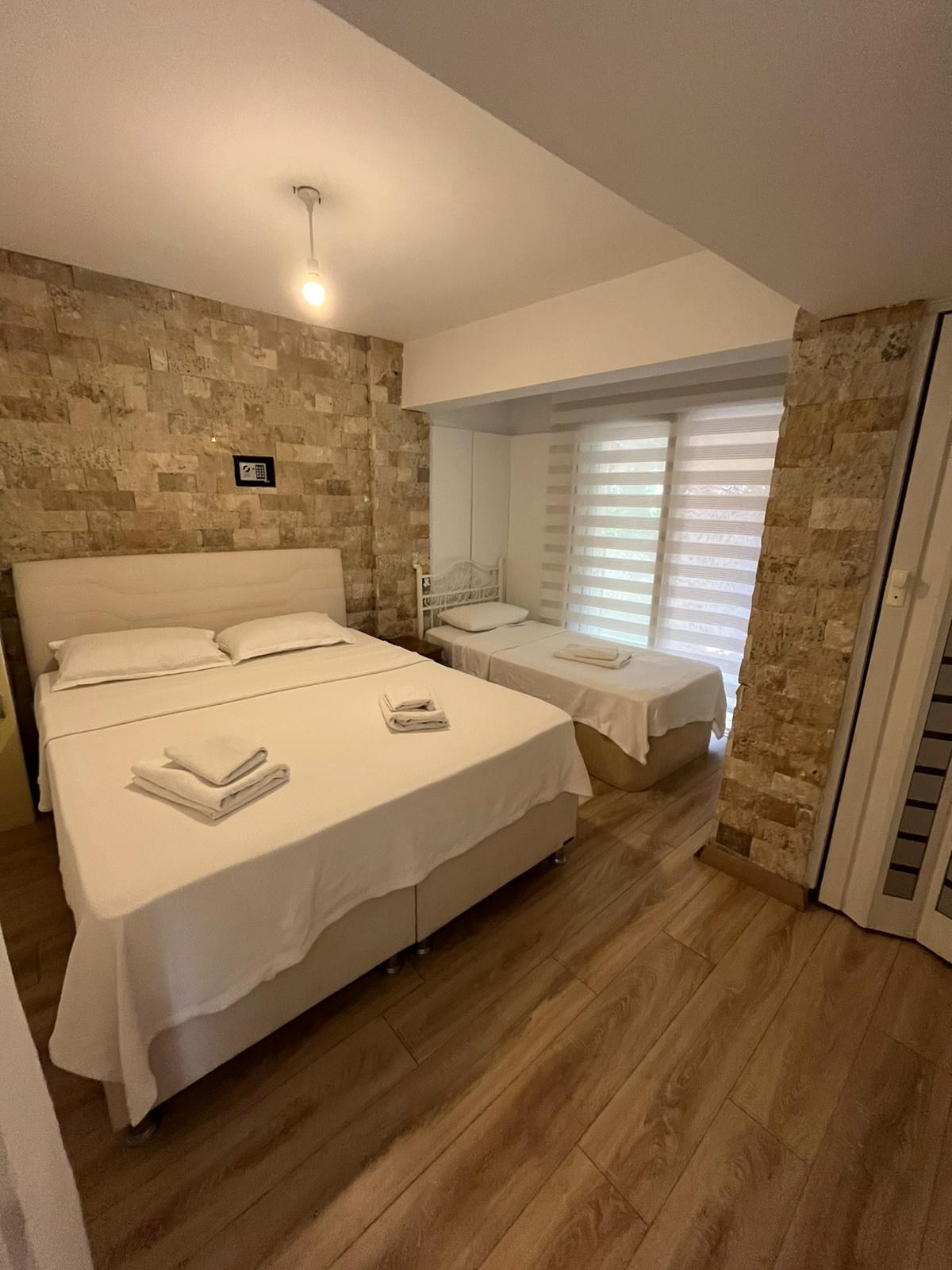 Standard Room (3 Person)