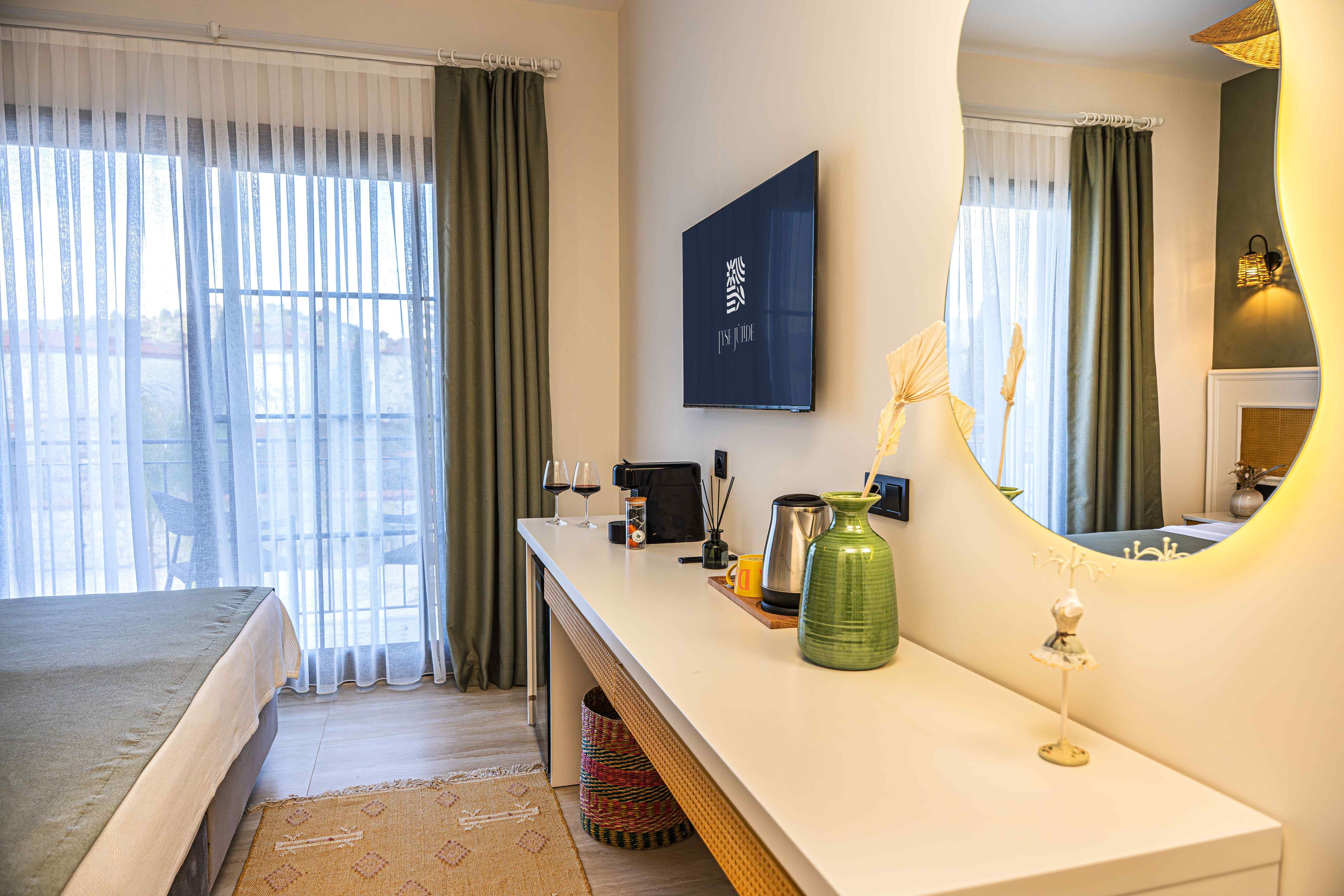 Superior Room with Pool View