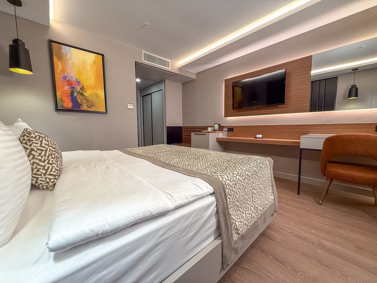 Superior King Room