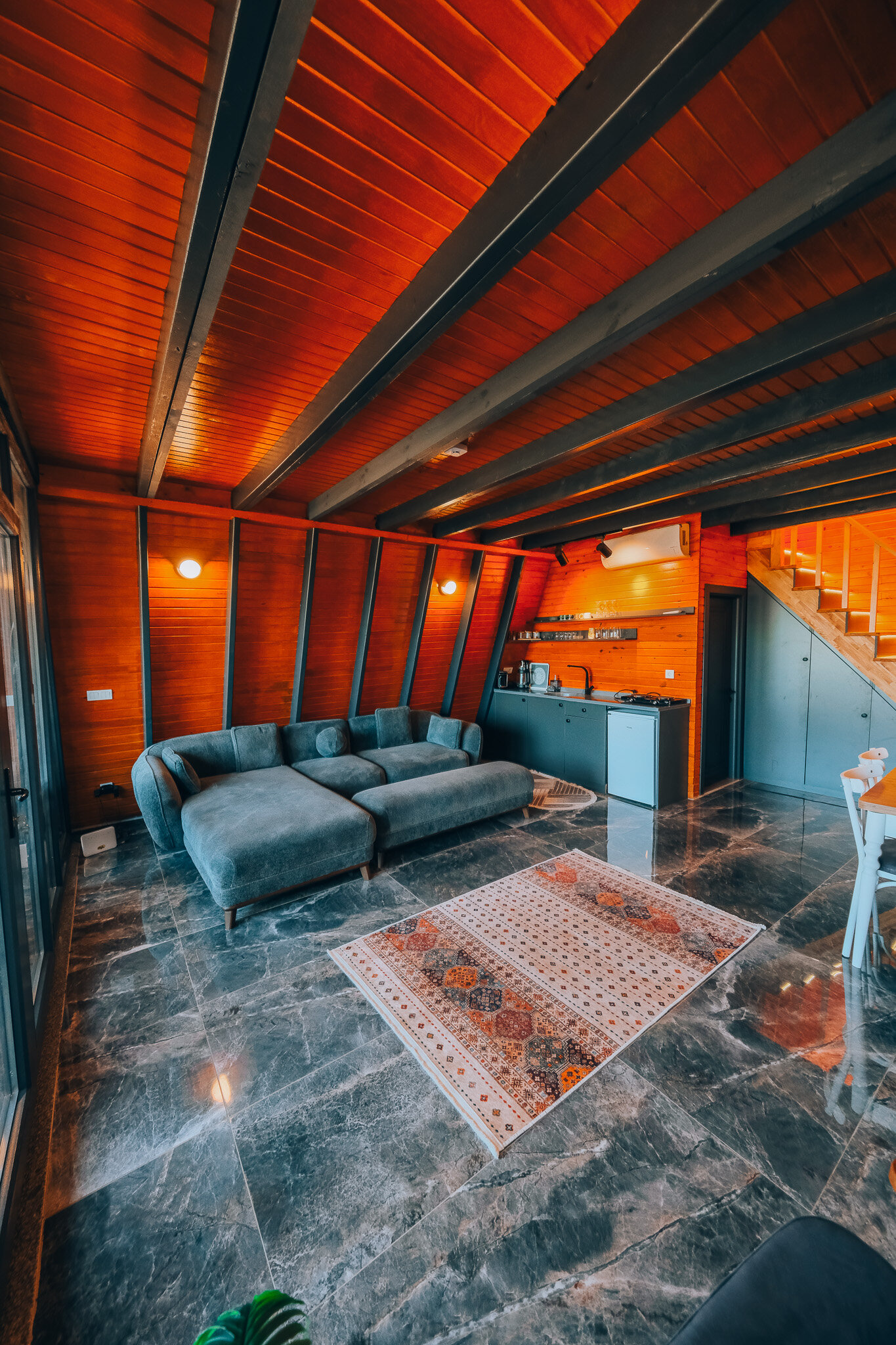 1+1 Yuvarlak Isıtmalı Havuzlu Bungalov