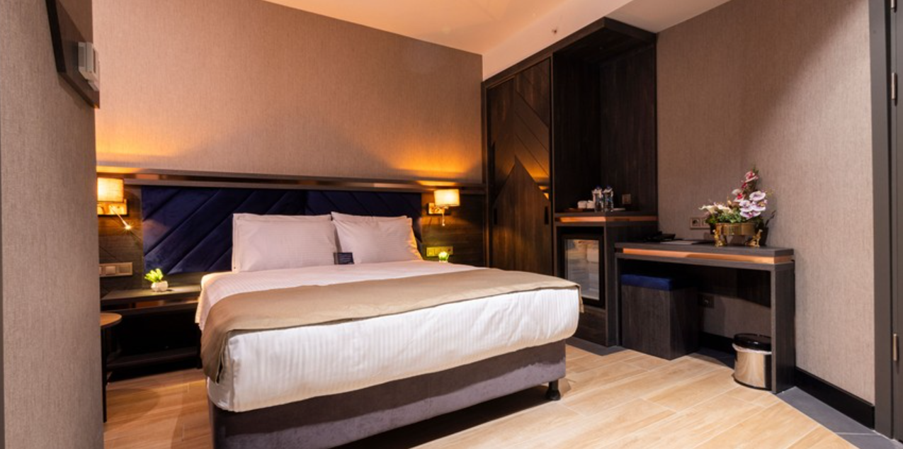 Westdoor Hotel
