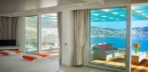 Deluxe Pool Room Görseli