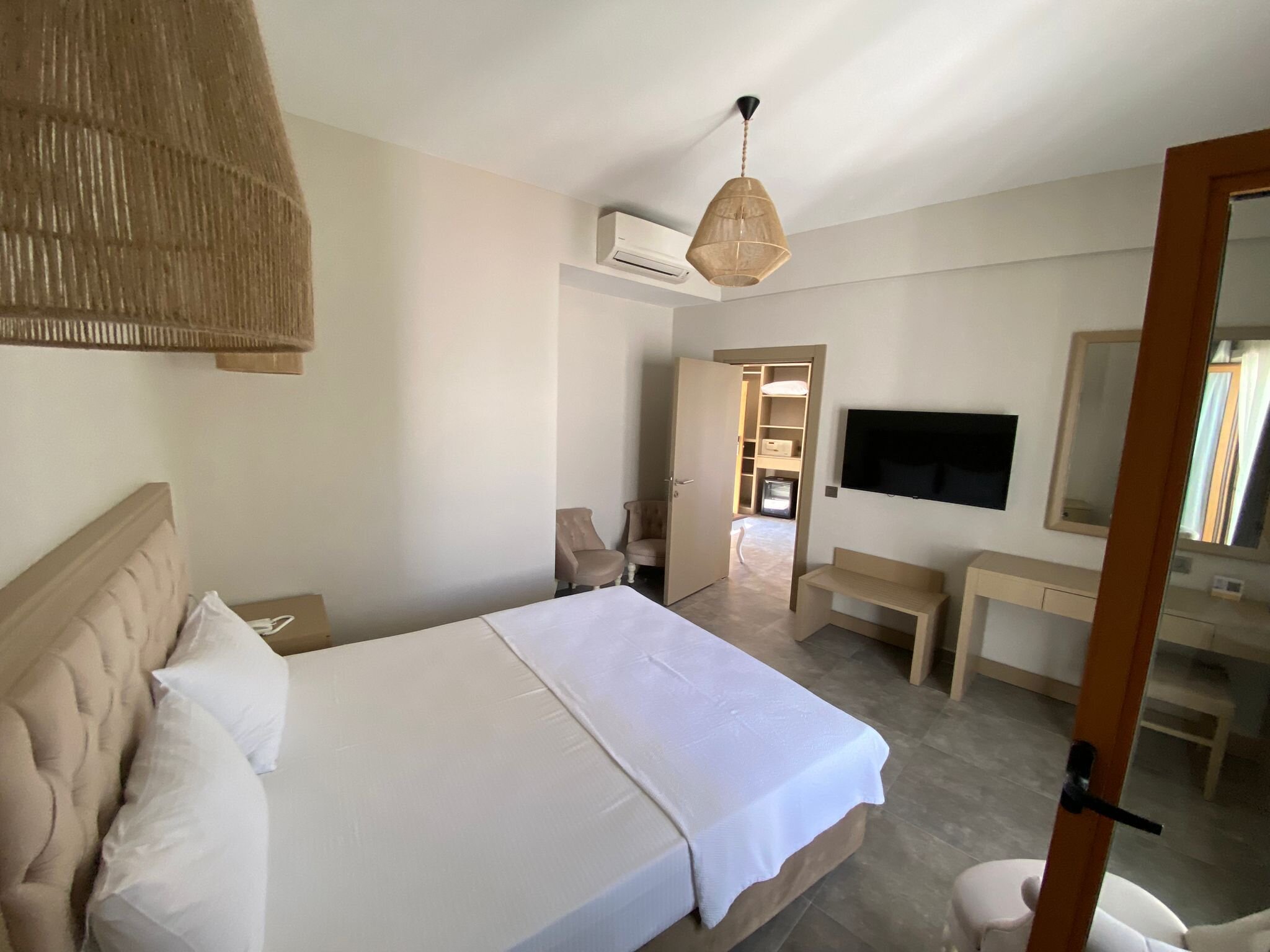 Suite Room With Balcony