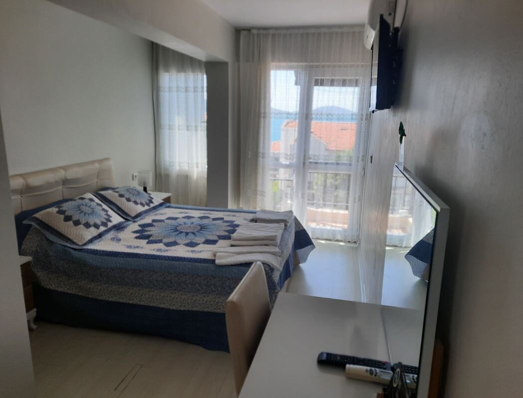 Standart Kısmi Deniz Manzaralı Üç Kişilik