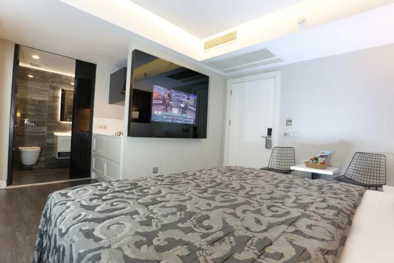 Deluxe Room (Kitchen)