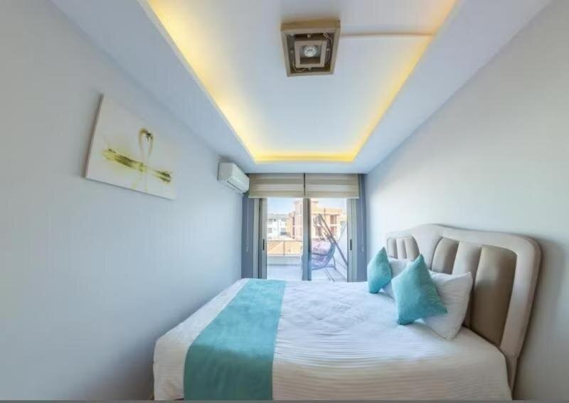 Aile Daire Teras Odası (Teraslı)