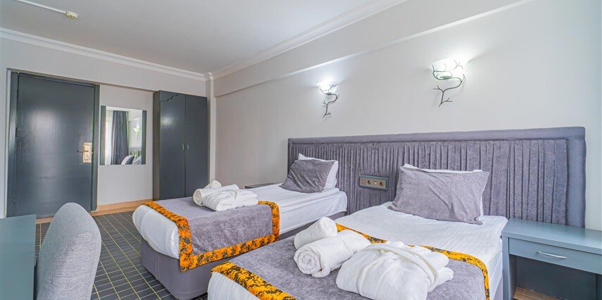 Standart Aile Odası