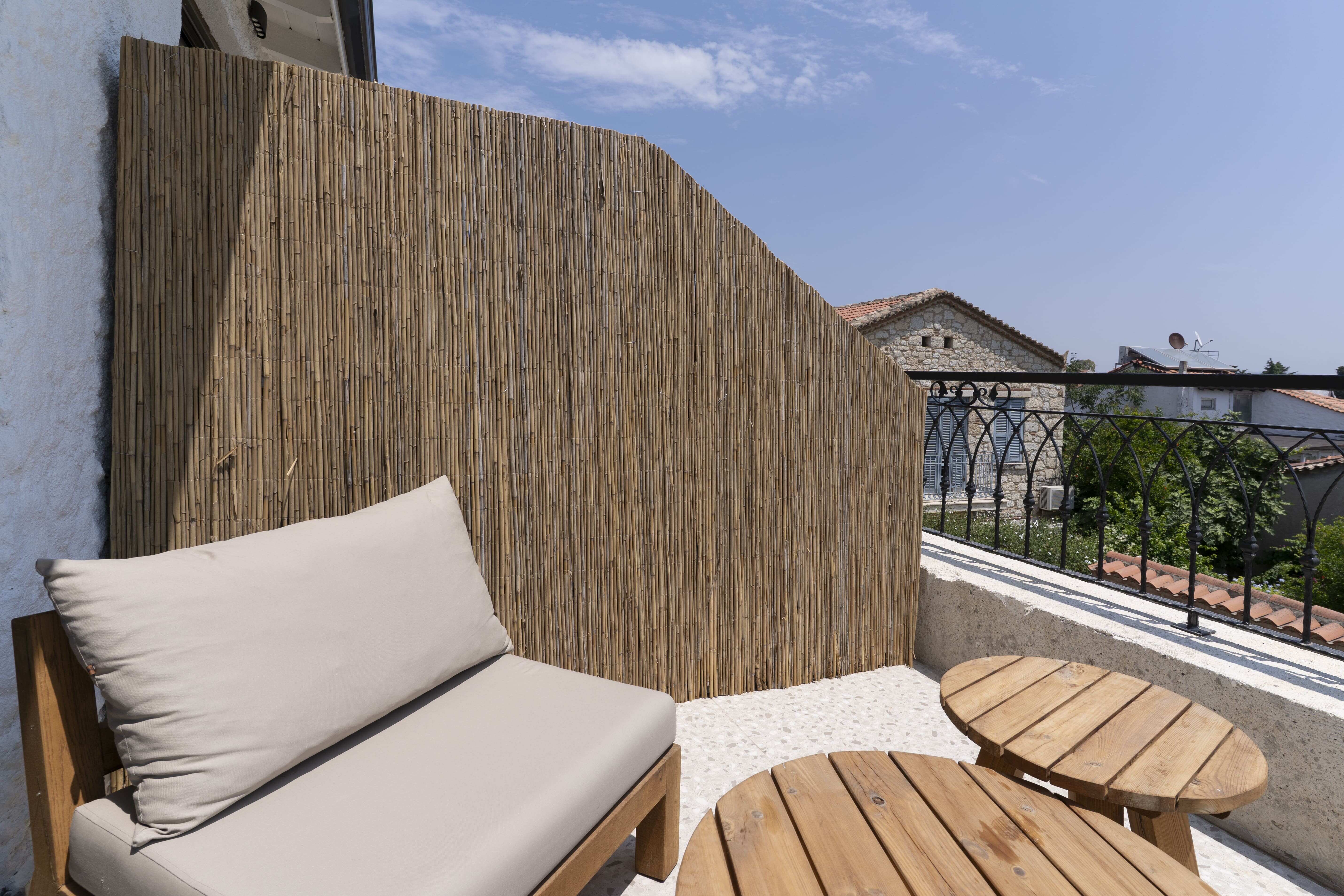 Naro Suites 3
