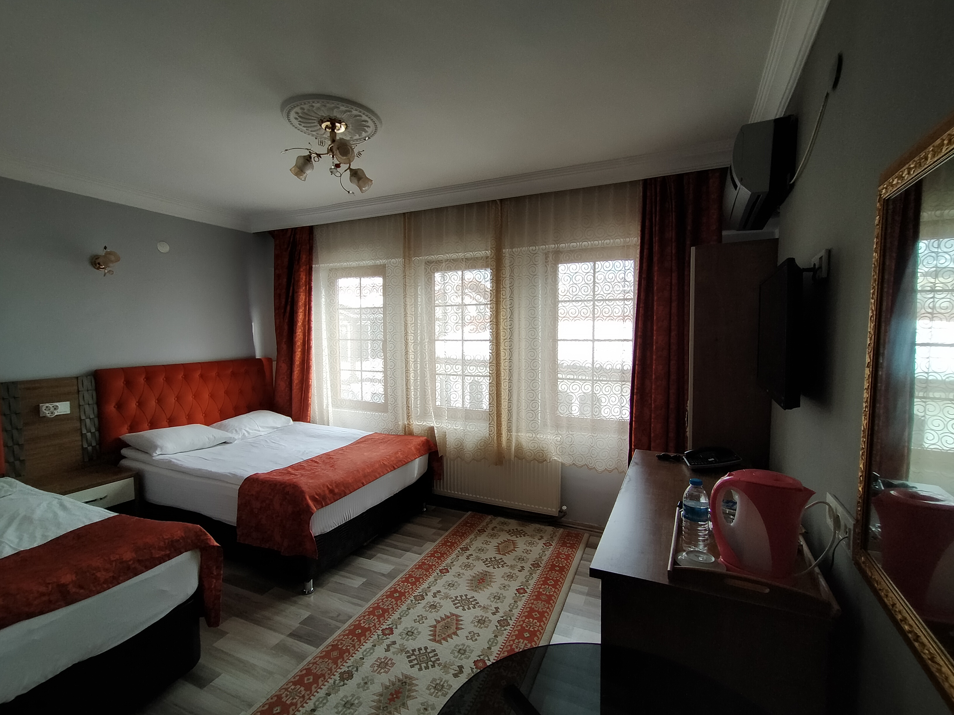 Classic Room (3 Person)
