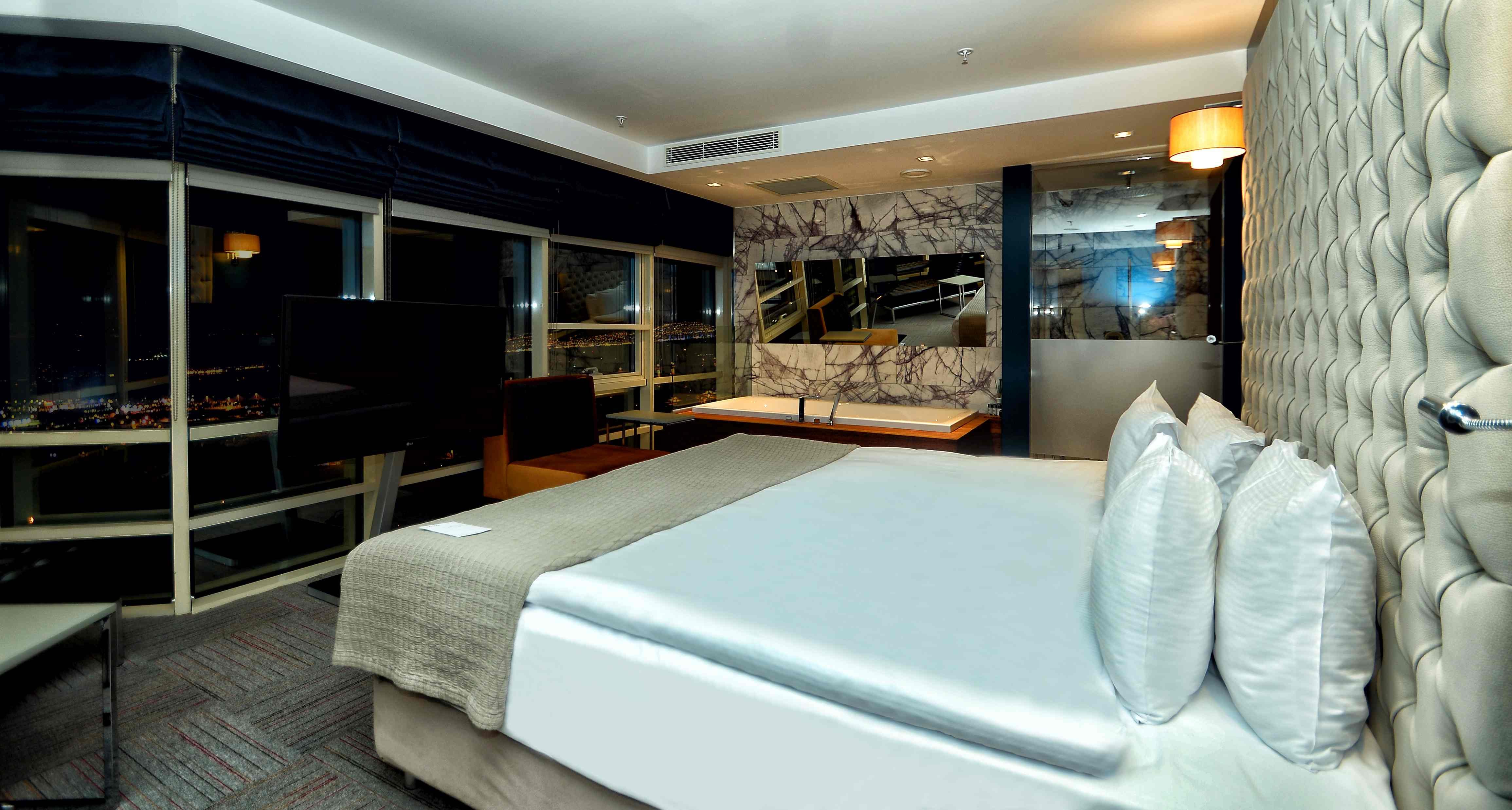 Ramada Encore by Wyndham İzmir