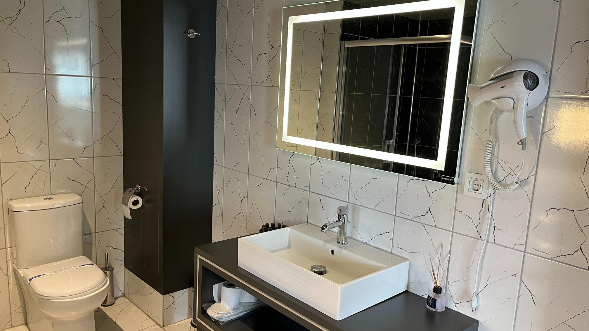 Bloom Suite Hotel