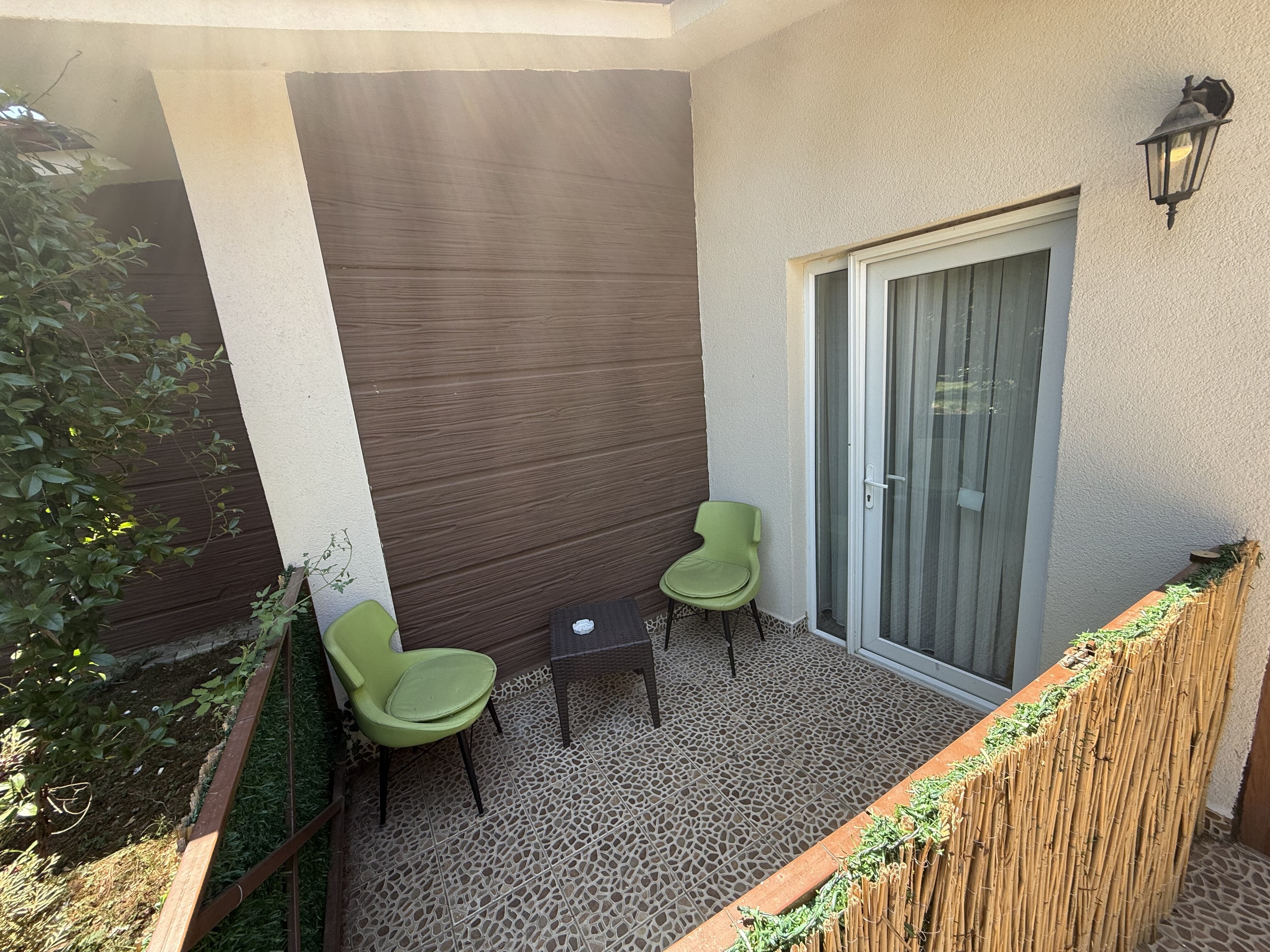 Alex Village Life · 11