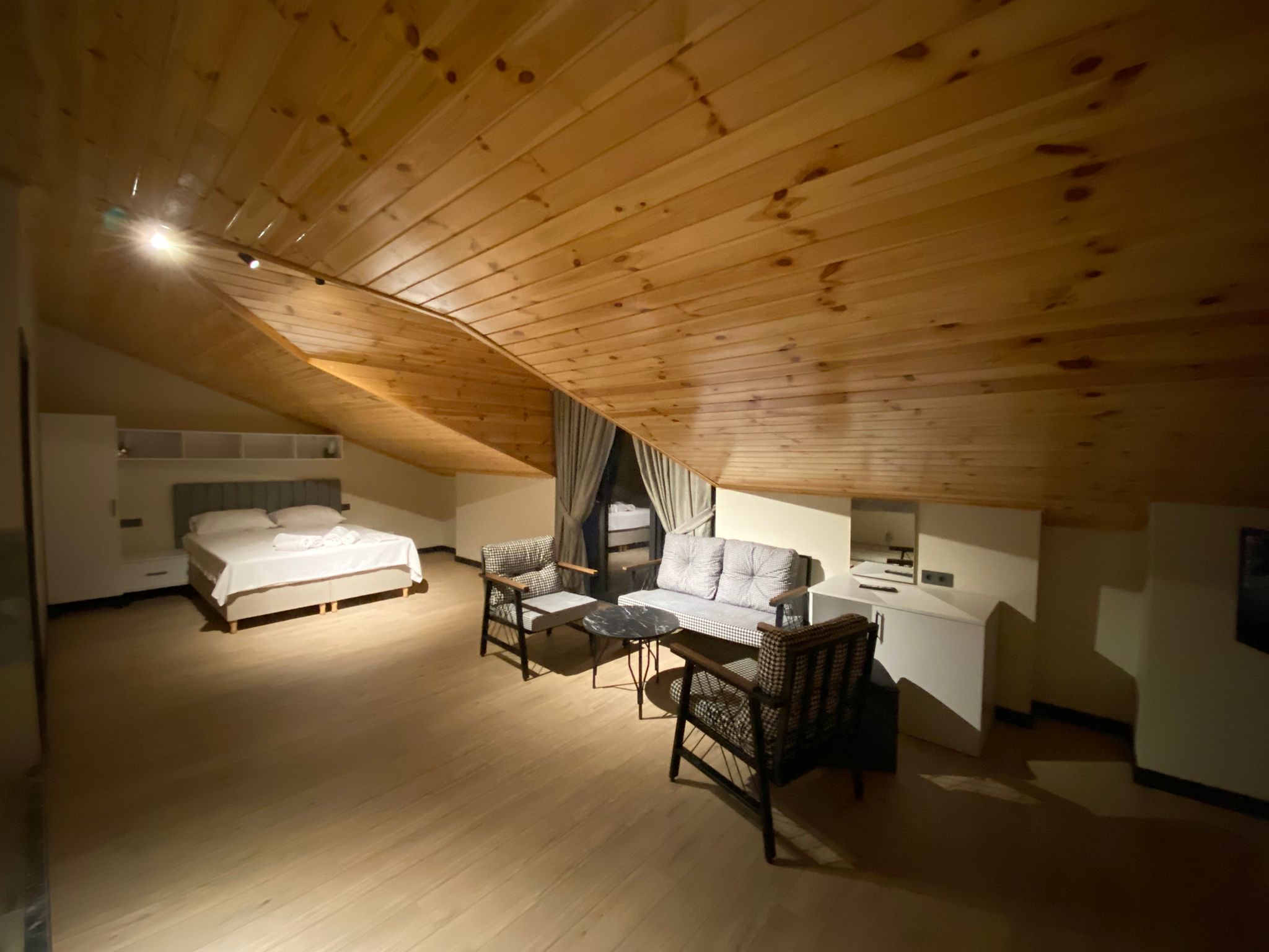 Loft Room, Pool View (Balcony)