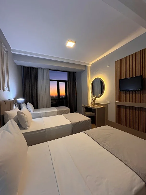 Deluxe Triple Room Side Sea View