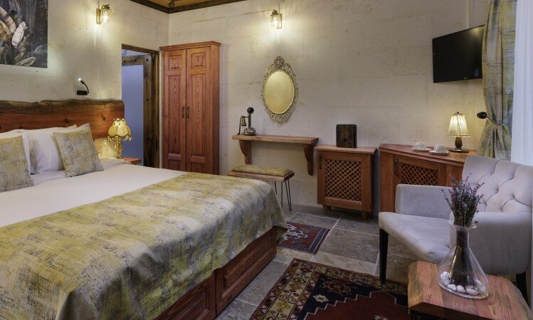 Acer Cave Hotel