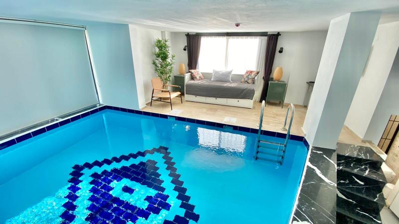 Özel Havuzlu Suit Oda