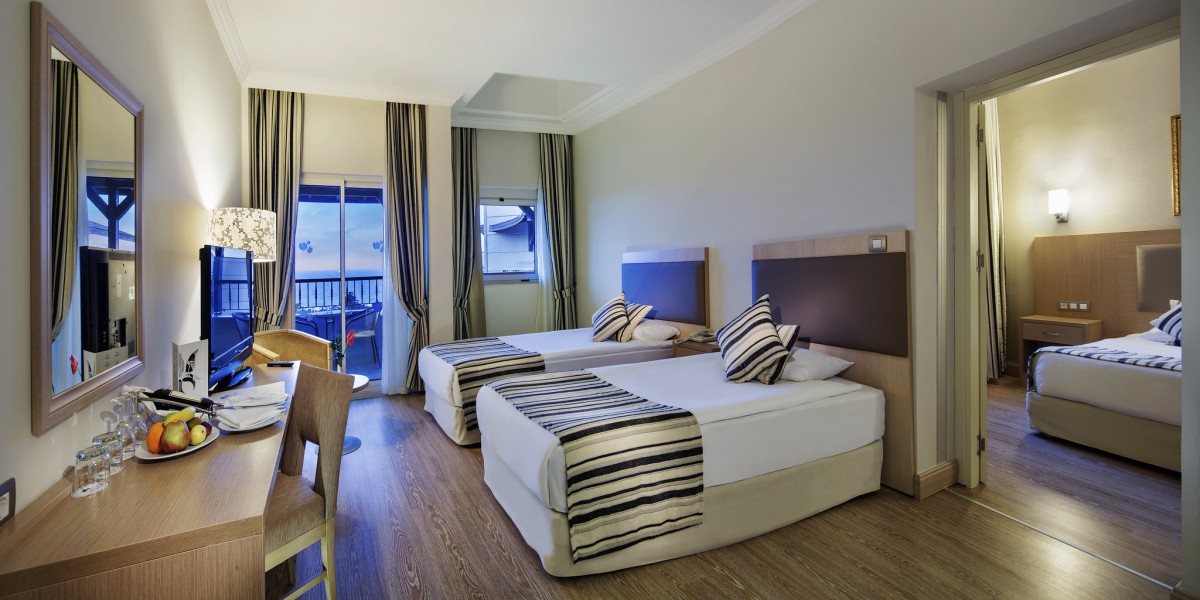 Crystal Tat Beach Golf Resort & SPA Hotel  Kara Manzaralı Aile Odası 