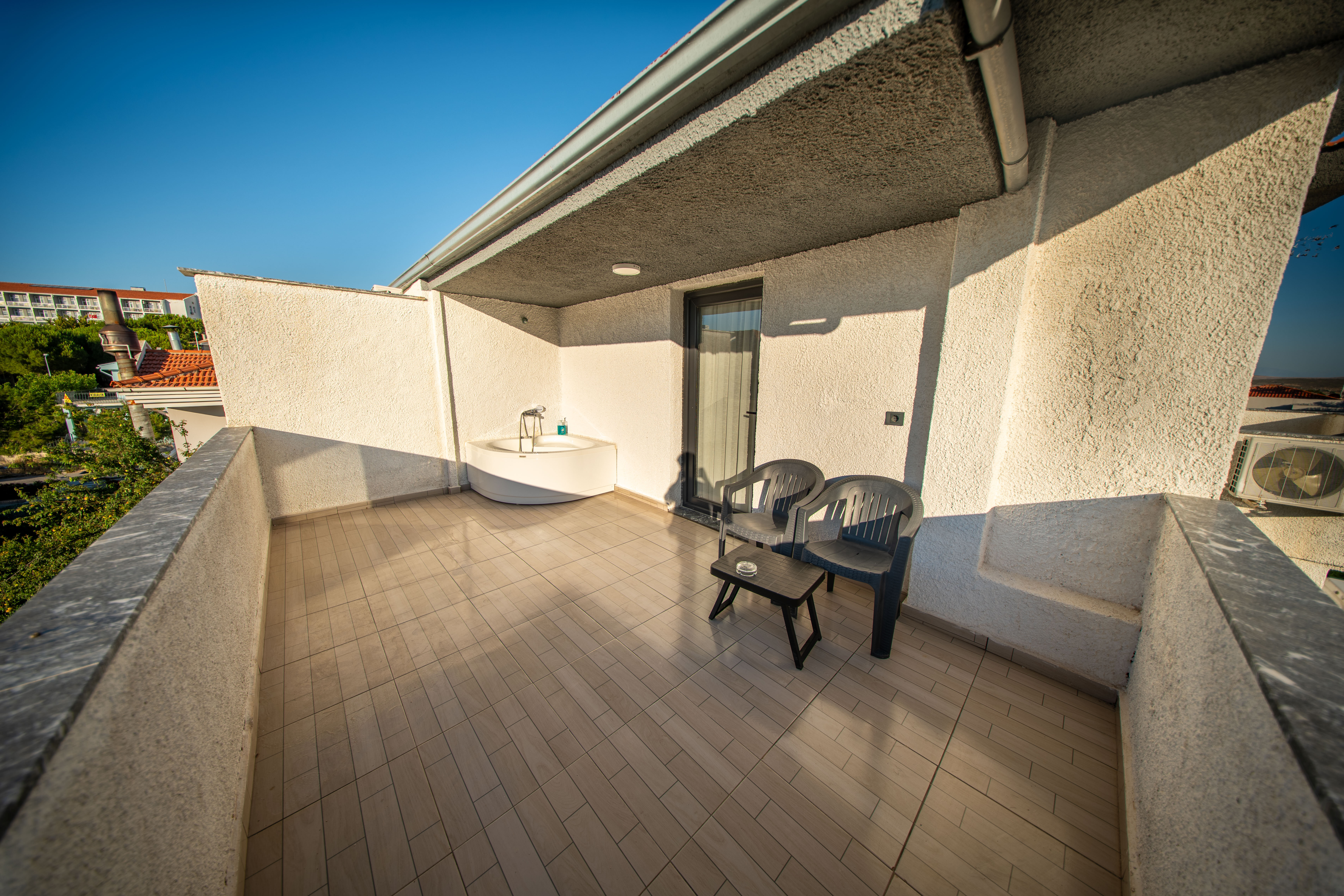 Deluxe Jacuzzi Room