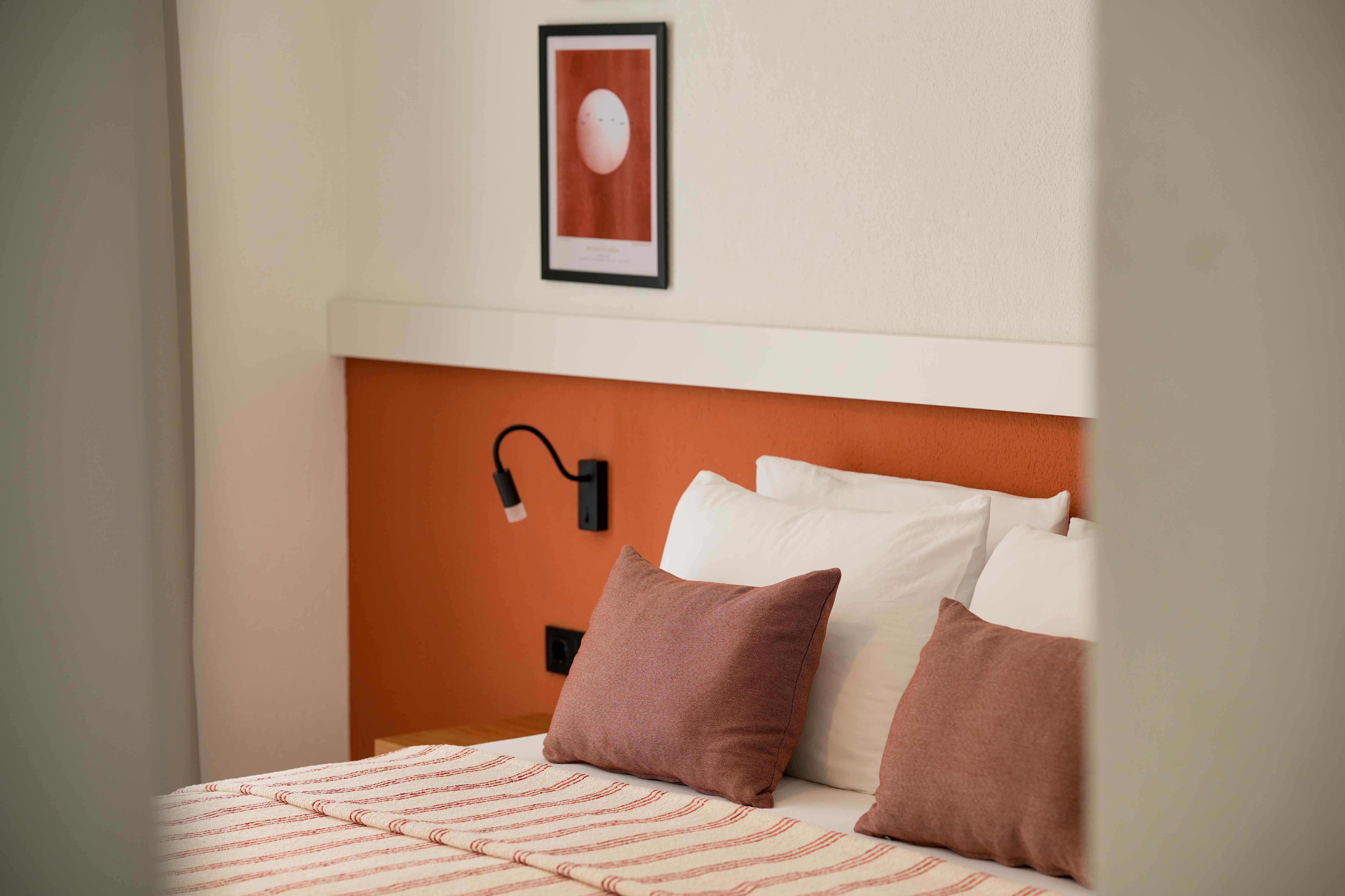 Havuz Manzaralı 2+1 Deluxe Queen Suite