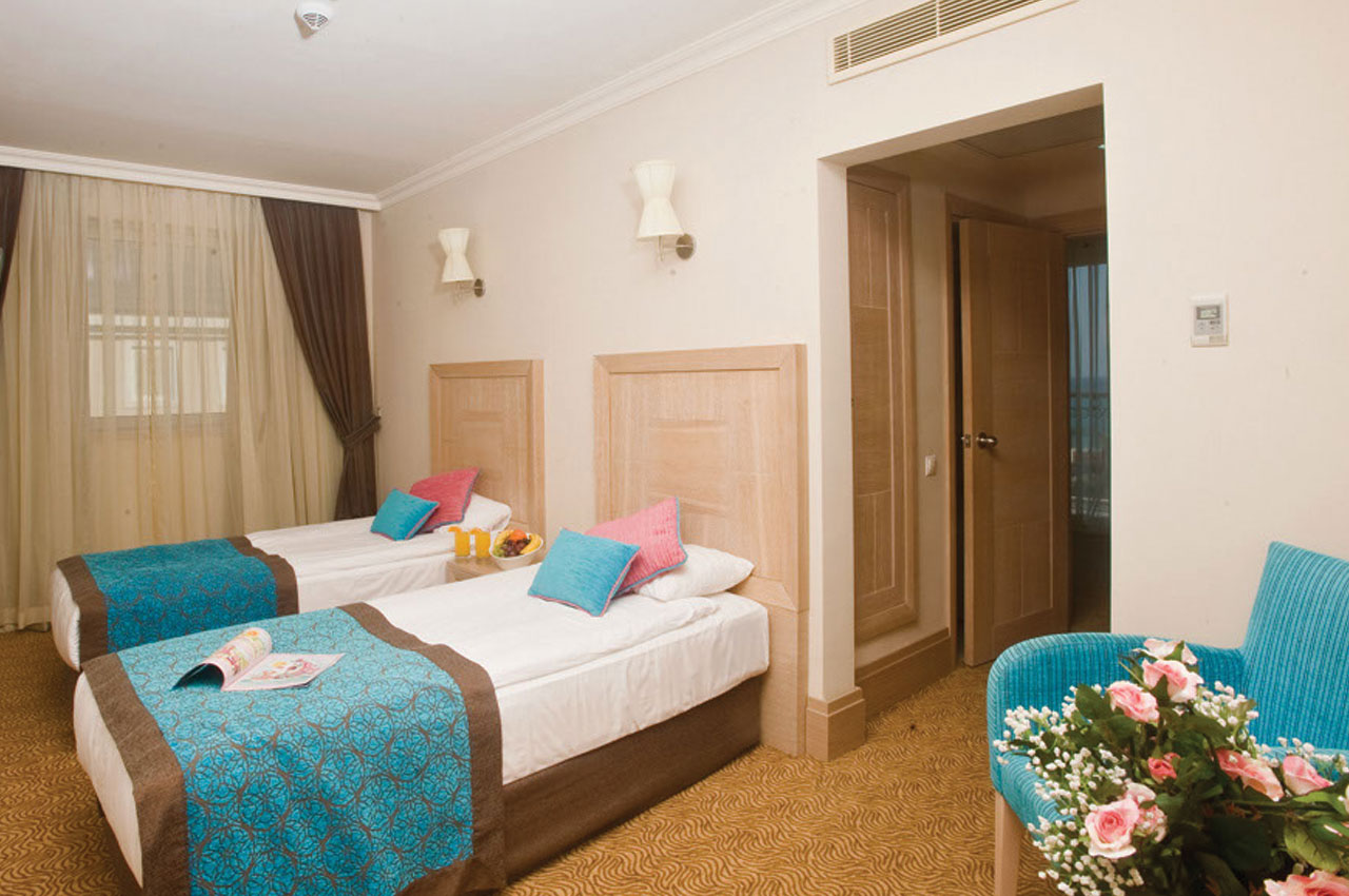 Crystal Family Resort & SPA Hotel  Kara Manzaralı Aile Odası 