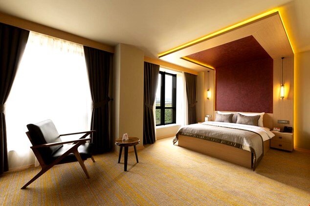 Avec Hotel · 41