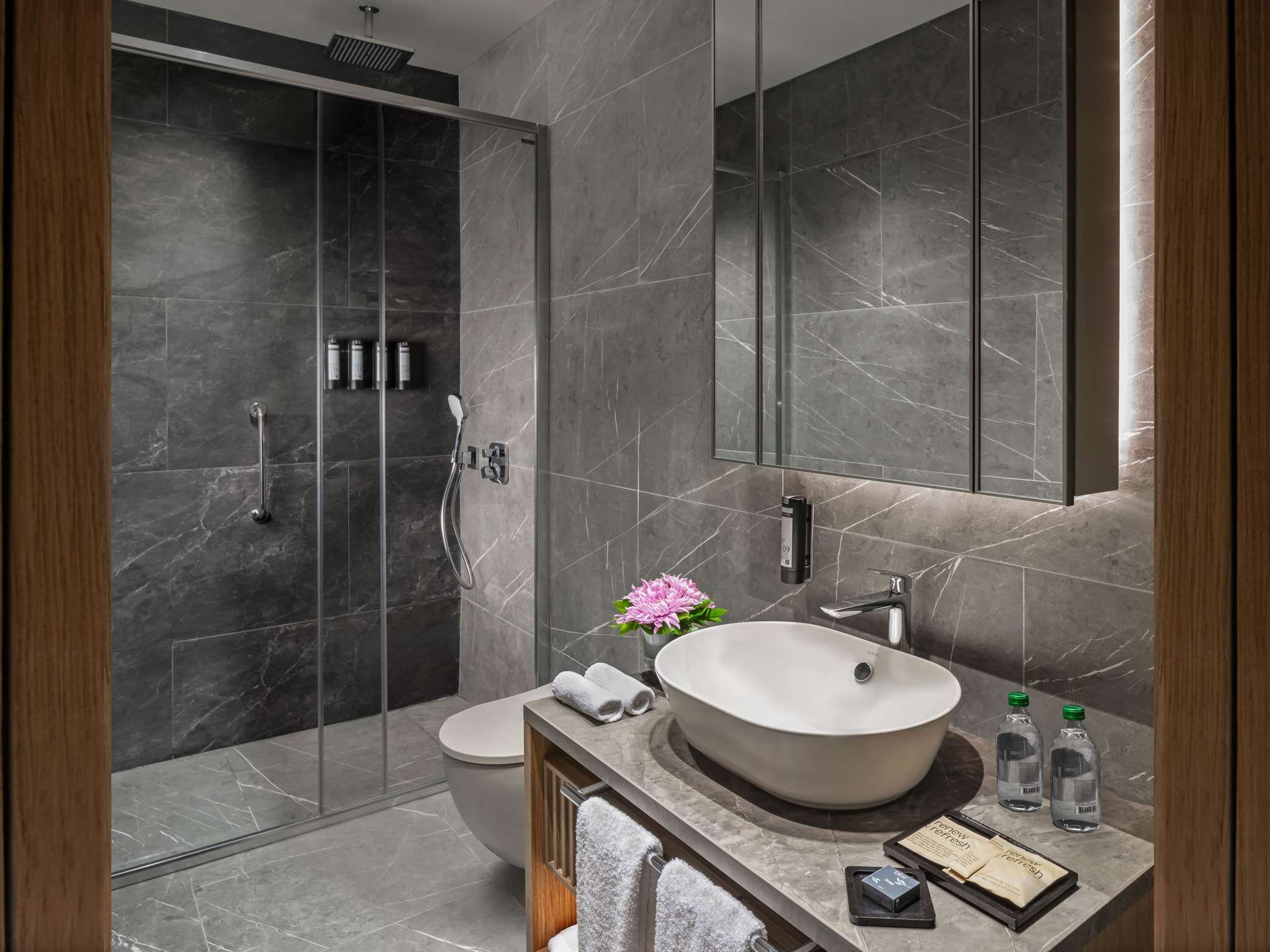 Mövenpick Living İstanbul Saklıvadi