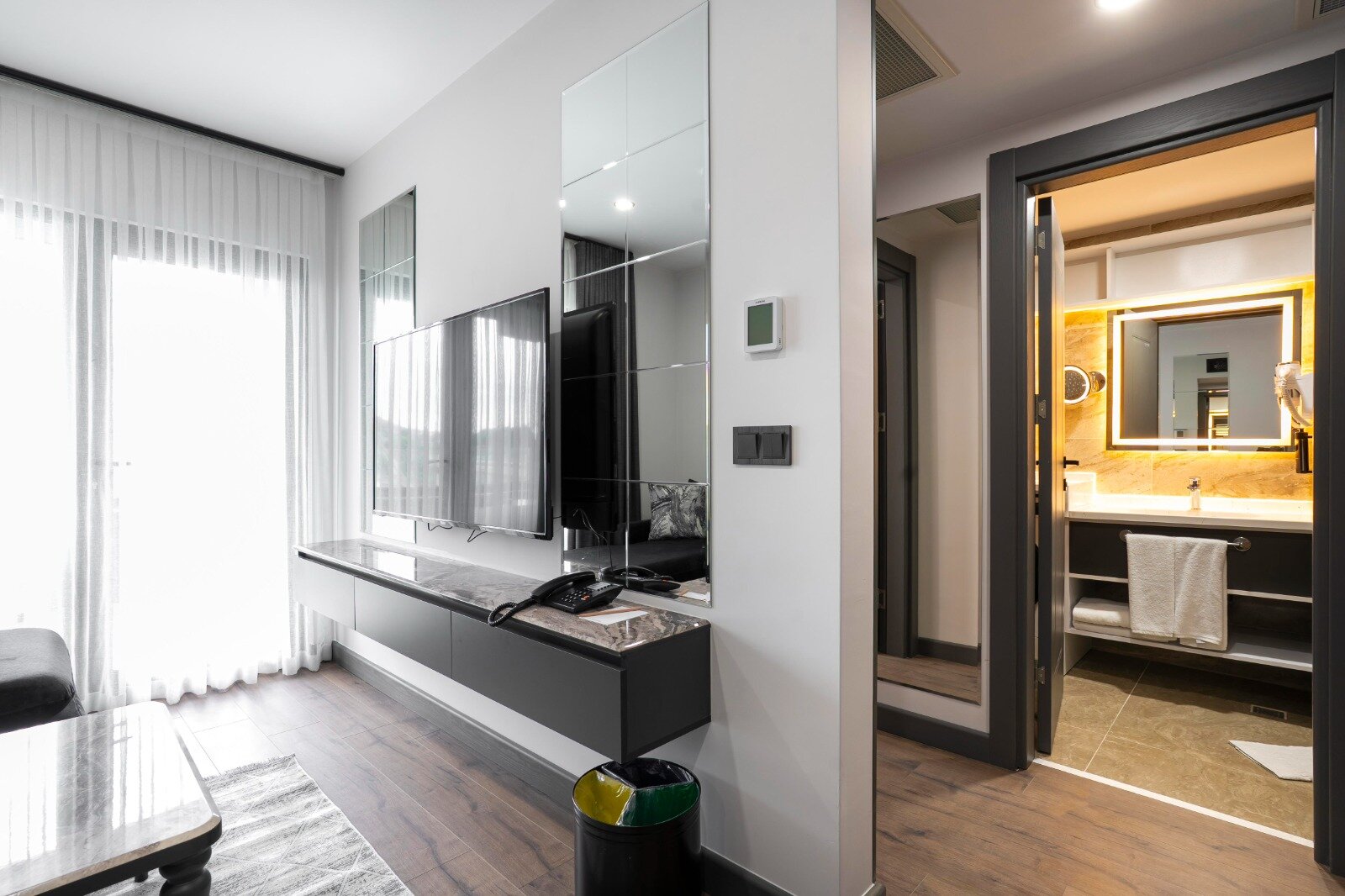 2+1 Bahçe Manzaralı Suit