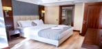 One Bedroom Suite with Sofa Bed Görseli