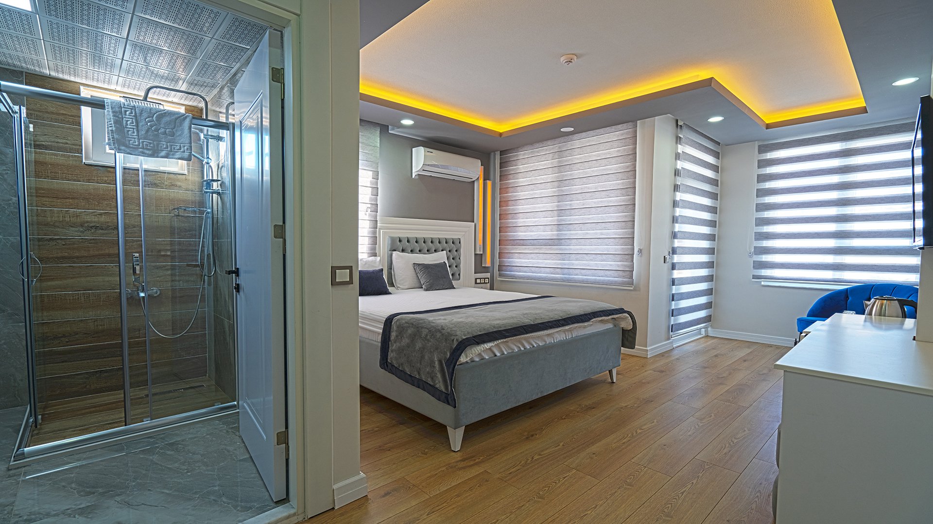 Mira Hotel